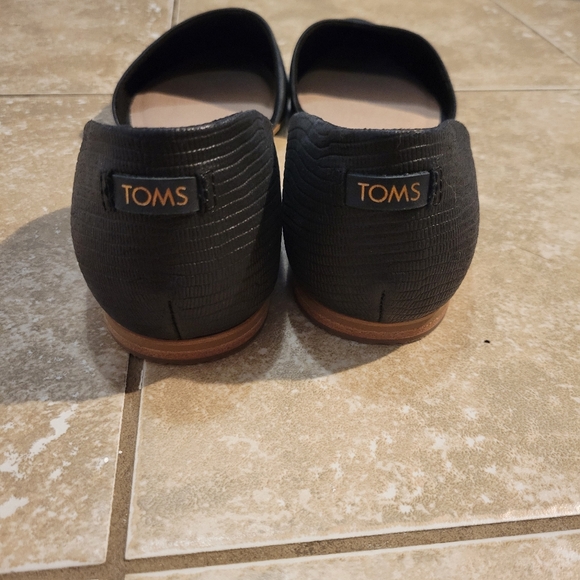 TOMS Women's Classic Black Flat Preppy Comfy Loafers. Size 11 - Picture 5 of 8